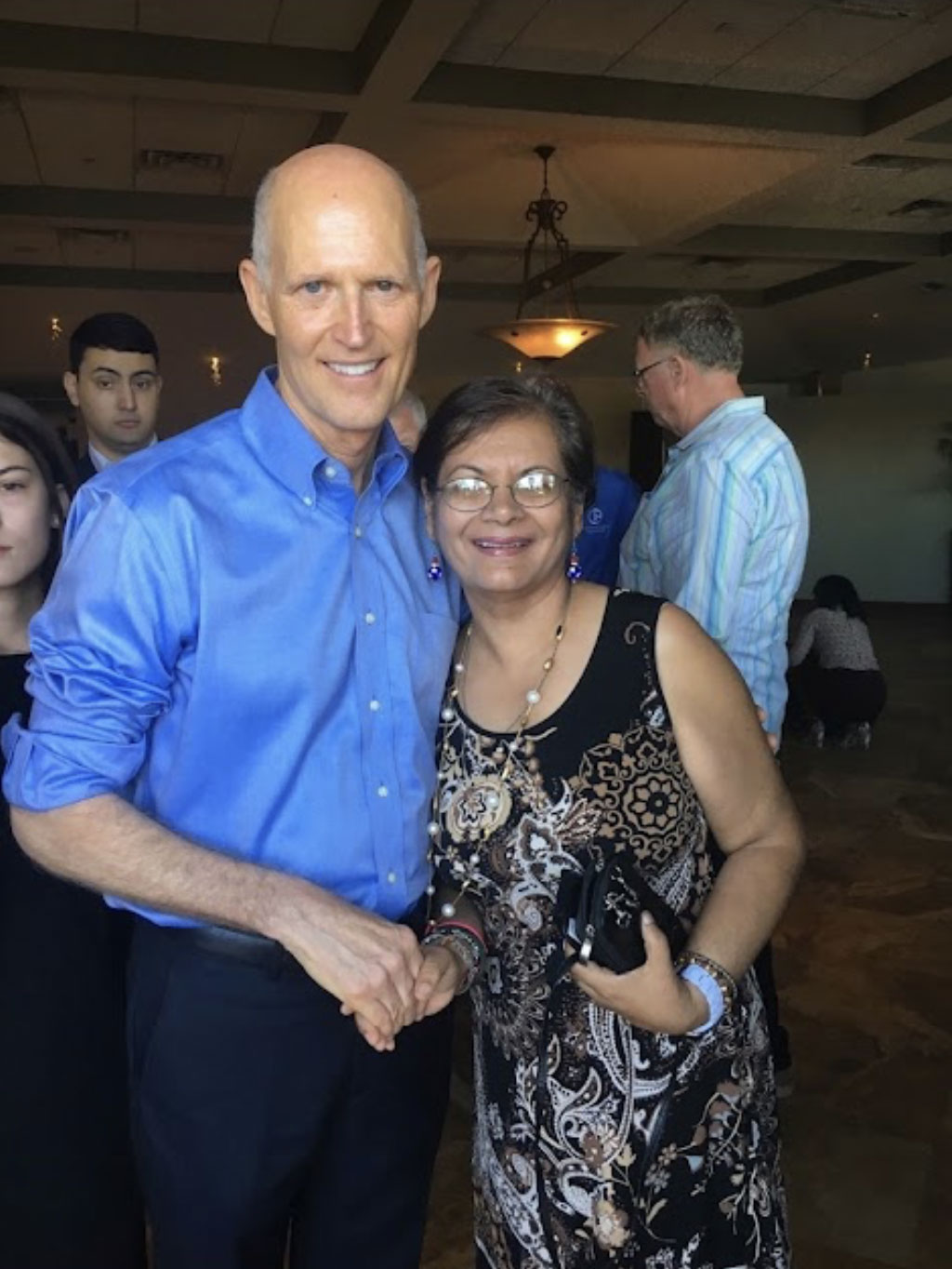 Dr-Neelam-Taneja-Perry_6659